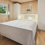 Karri - 1-1km From The Sea By Interhome