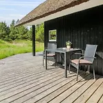 Karri - 1-1km From The Sea By Interhome *