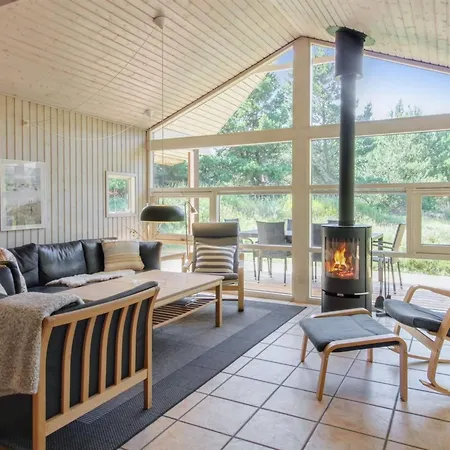 Vakantiehuis Karri - 1-1km From The Sea By Interhome