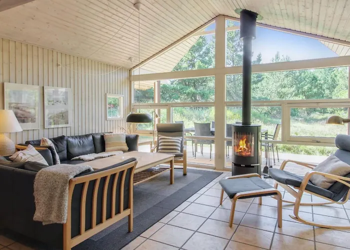 Karri - 1-1km From The Sea By Interhome * Molby